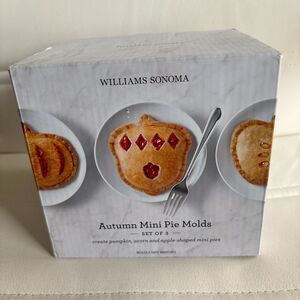 Williams Sonoma Autumn Mini Pie Molds Set Of 3 Pumpkin/Acorn/ Apple Pies